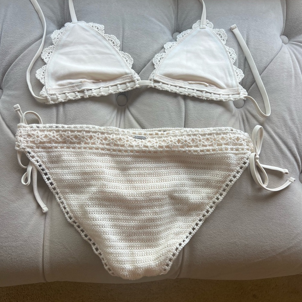 Elegant Cream Crochet Bikini Set Size M - Picture 5 of 5